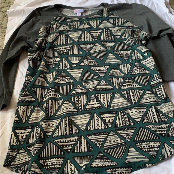 LulaRoe Randy Shirt - Picture 5 of 6